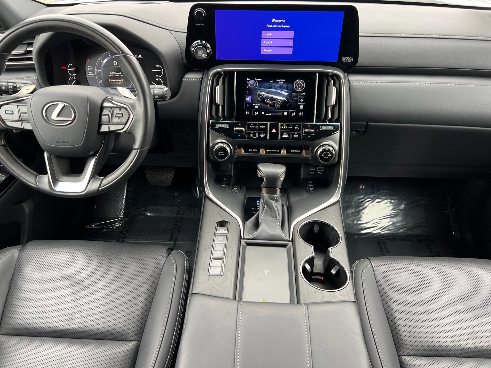 Used 2024 Lexus LX 600 4WD w/ Luxury Package image 12