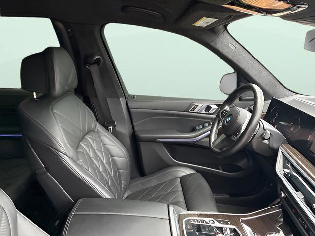 Used 2023 BMW X7 xDrive40i w/ Executive Package image 10
