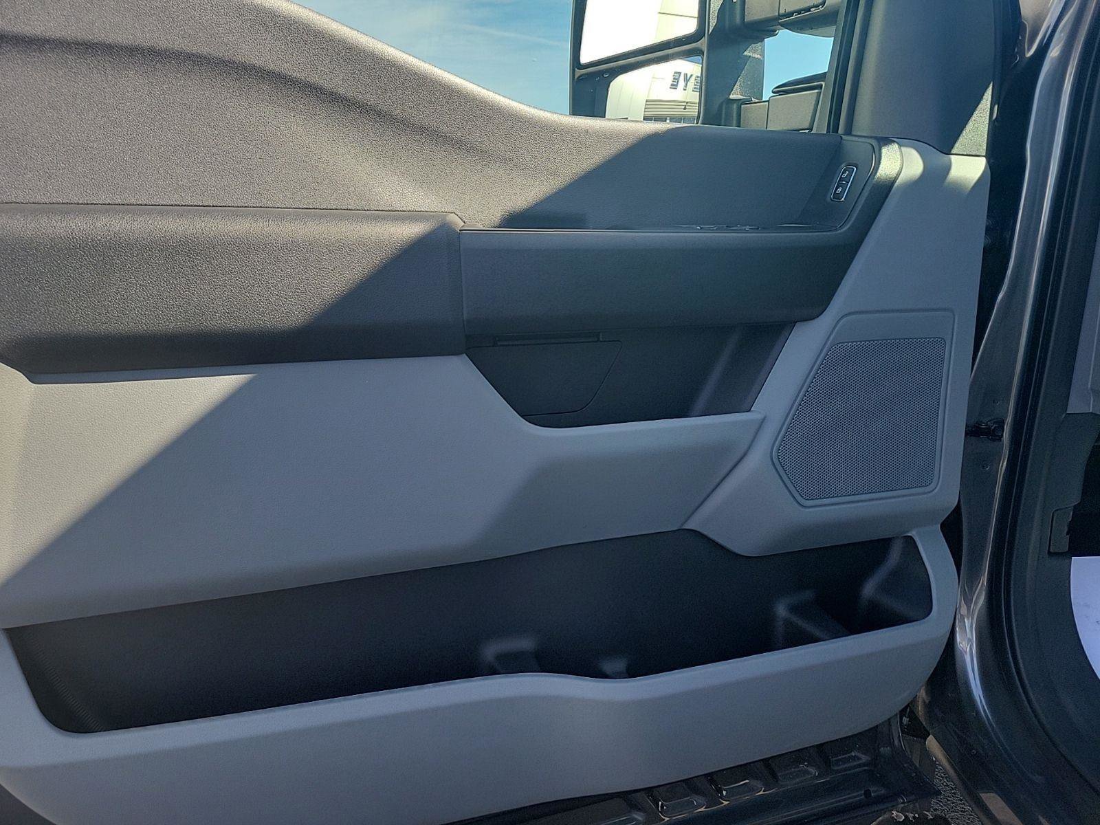 New 2026 Ford F450 XL w/ XL Driver Assist Package AWD/4WD image 14