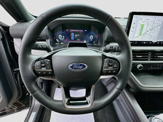 Used 2026 Ford Explorer Platinum w/ LUX Leather Package AWD/4WD image 12
