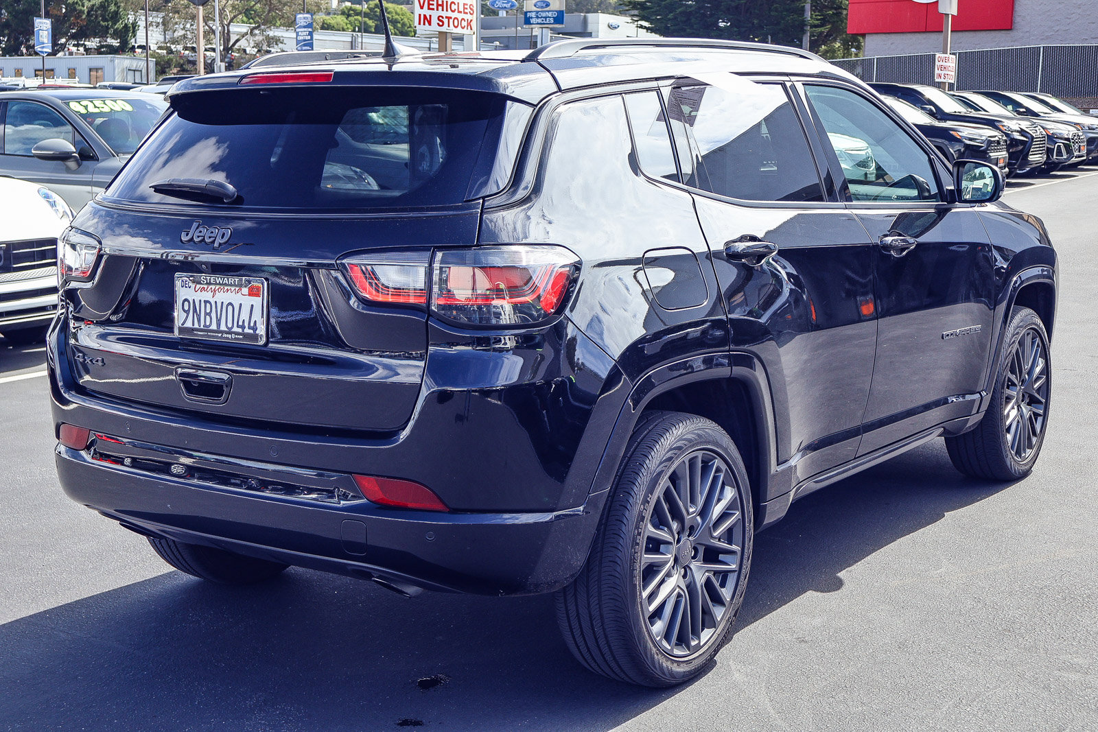 Used 2023 Jeep Compass High Altitude AWD/4WD image 22