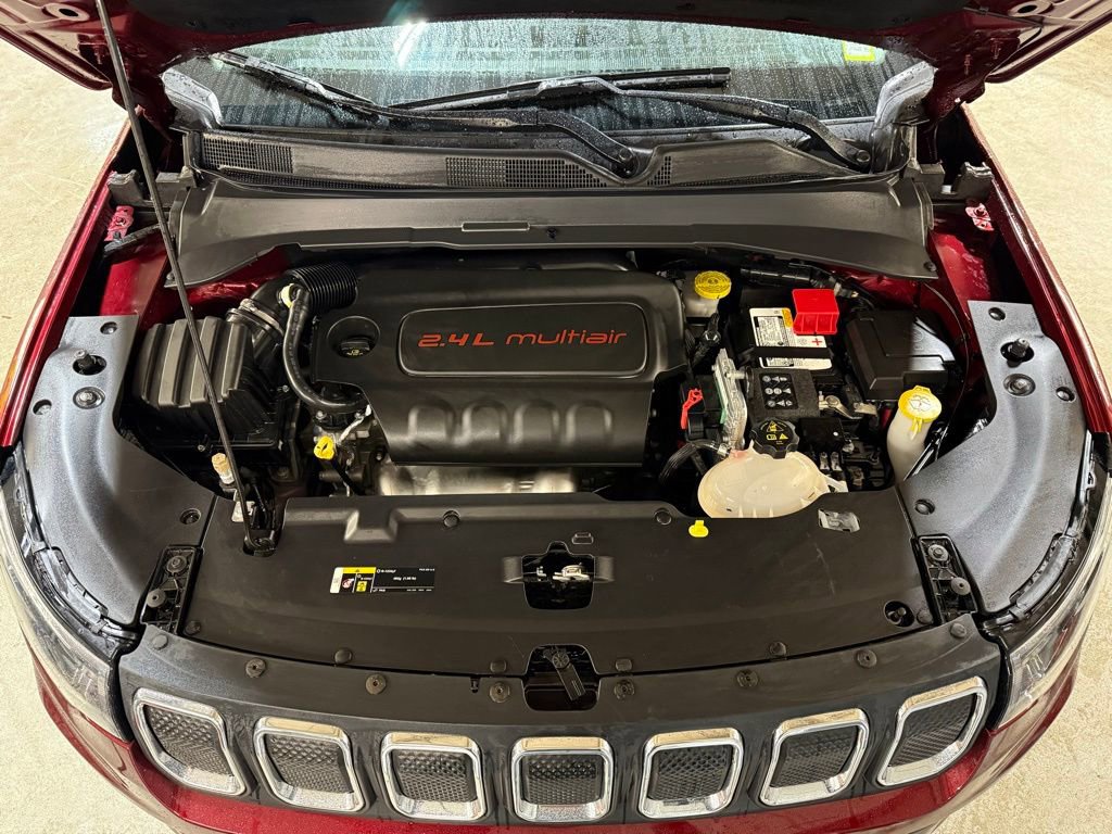 Used 2022 Jeep Compass Latitude image 32