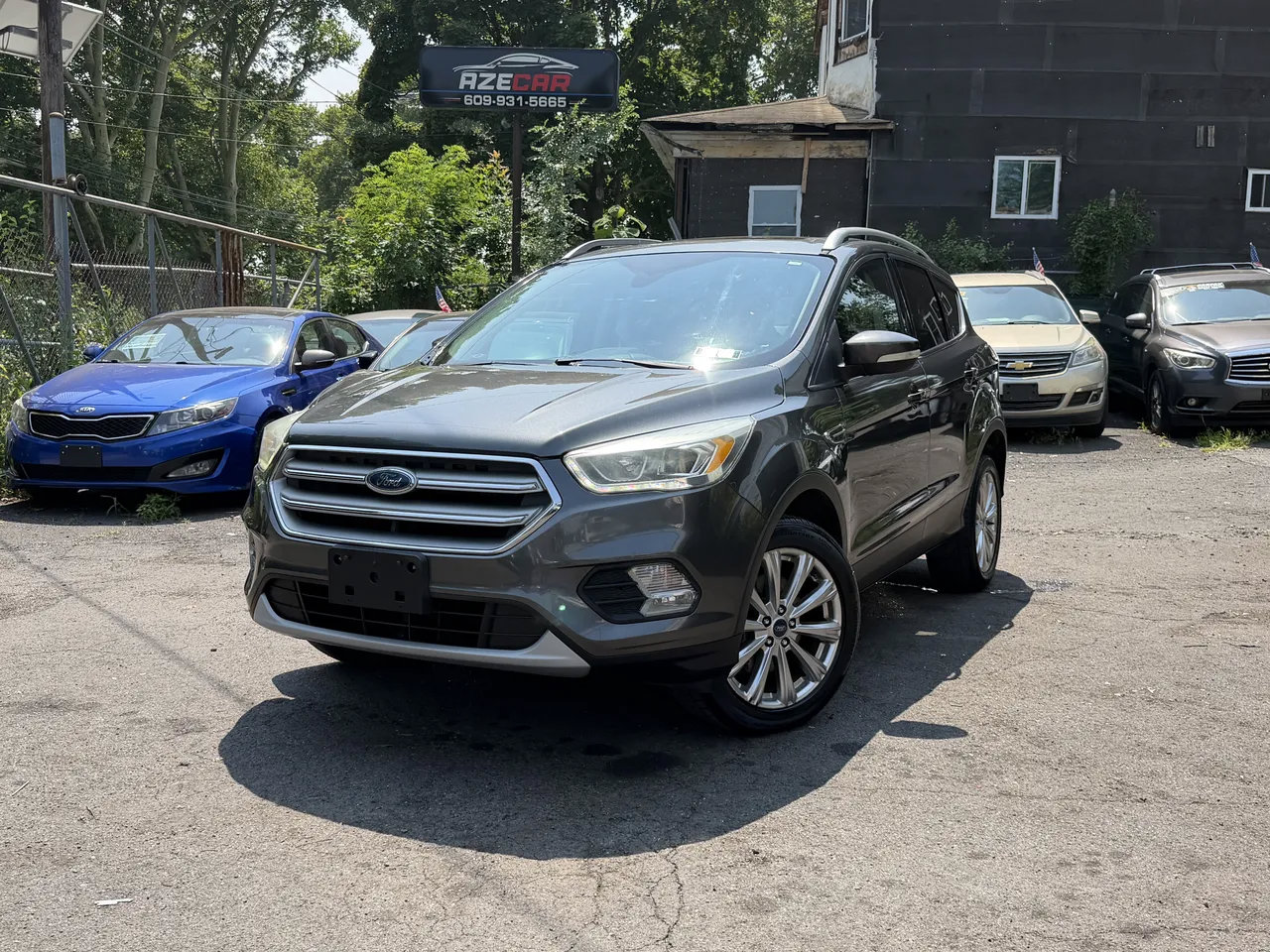 Used 2017 Ford Escape Titanium AWD/4WD image 2