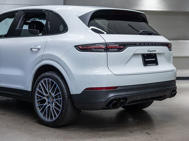 Certified 2023 Porsche Cayenne Platinum Edition w/ Premium Package Plus image 24