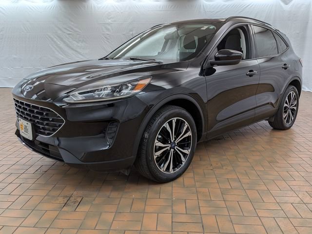 Certified 2022 Ford Escape SE w/ SE Sport Appearance Package image 3