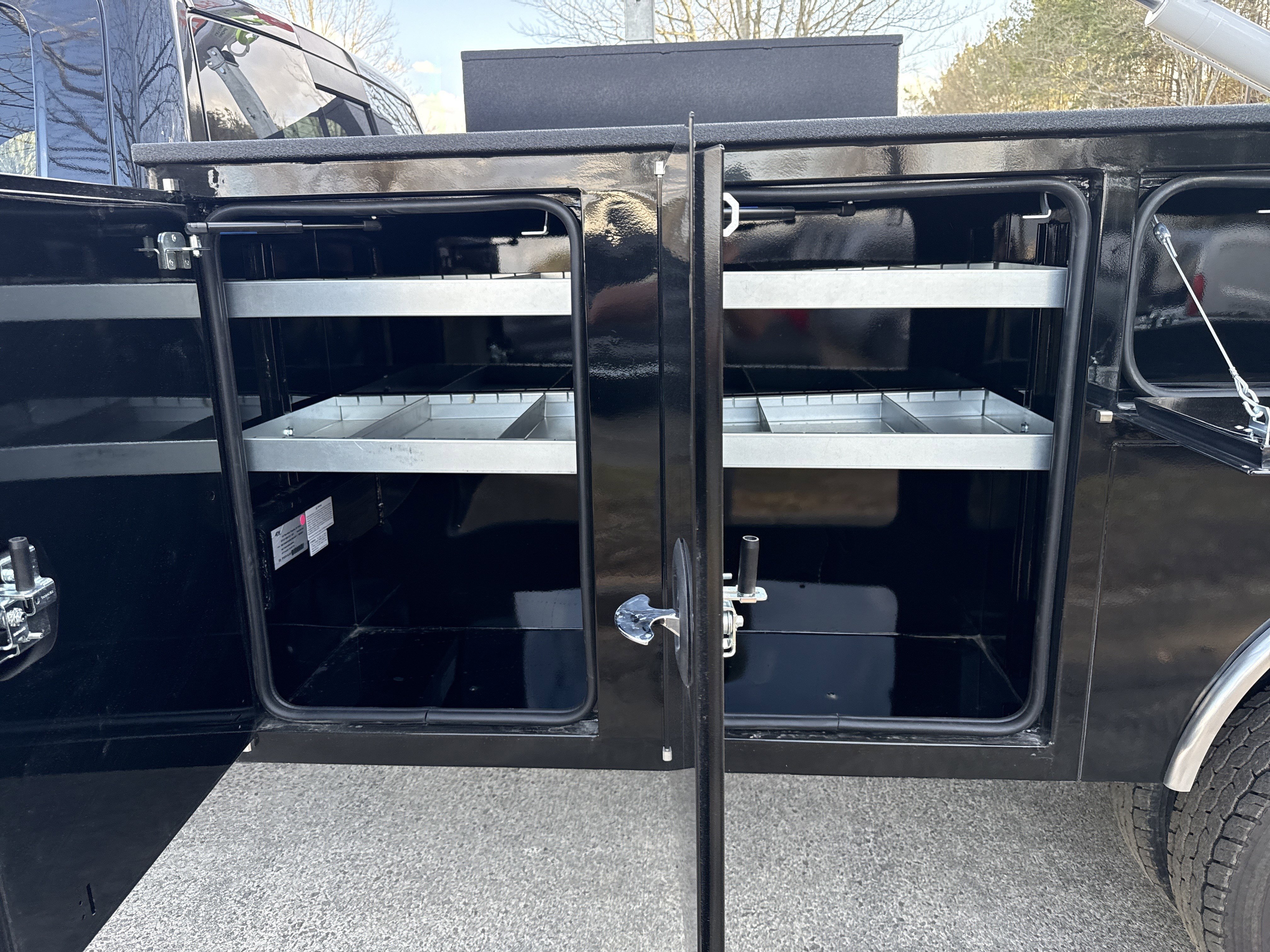 New 2024 RAM 5500 Laramie image 25