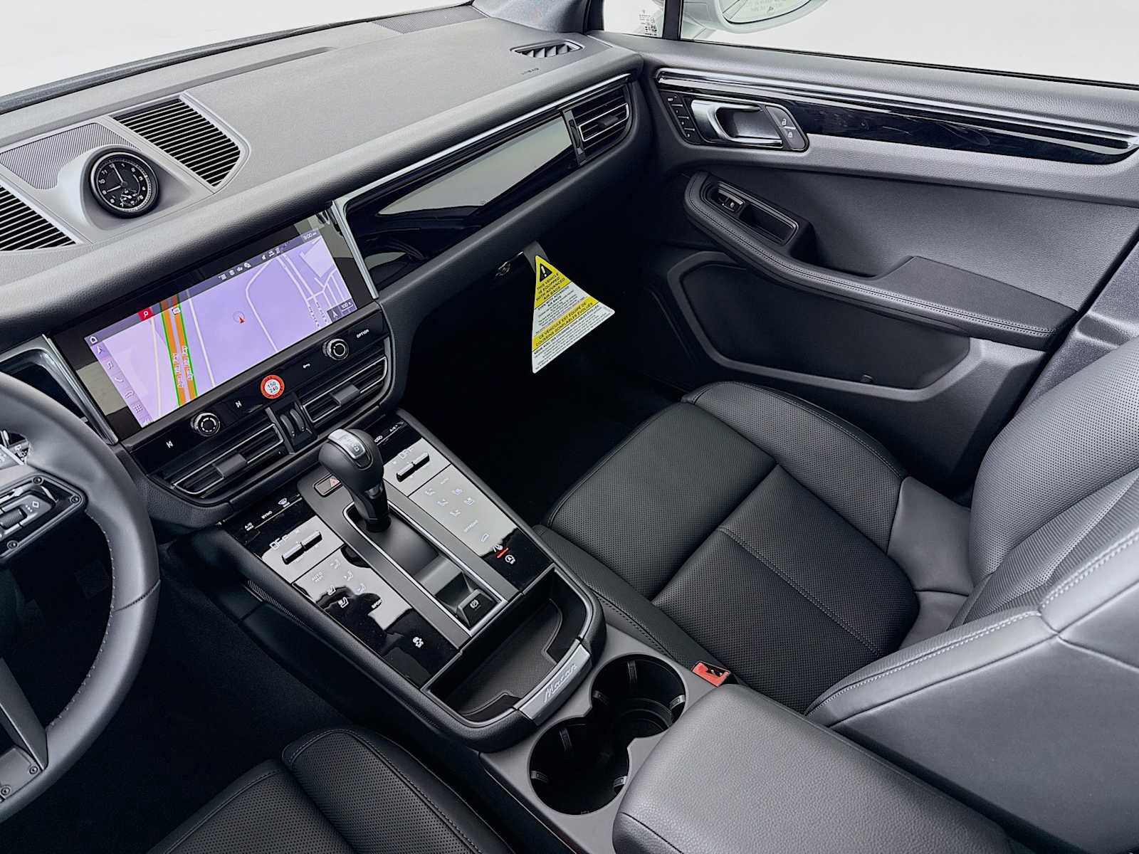 New 2026 Porsche Macan image 26