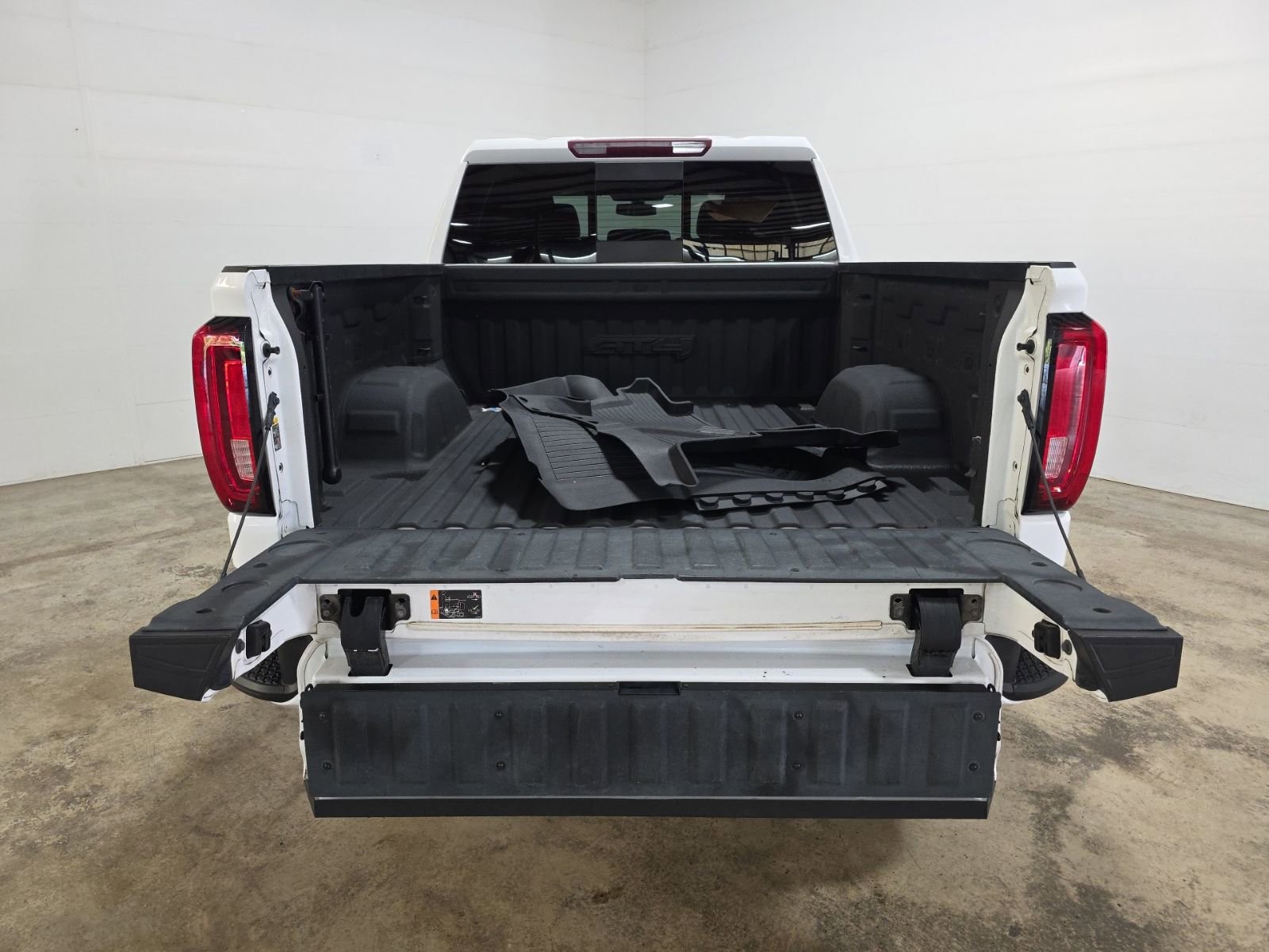 Used 2020 GMC Sierra 1500 AT4 w/ AT4 Premium Package image 12
