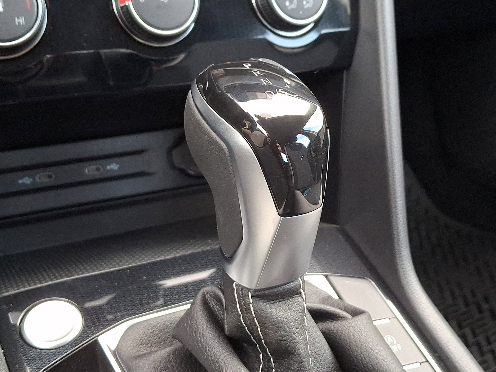 New 2026 Volkswagen Taos S image 8