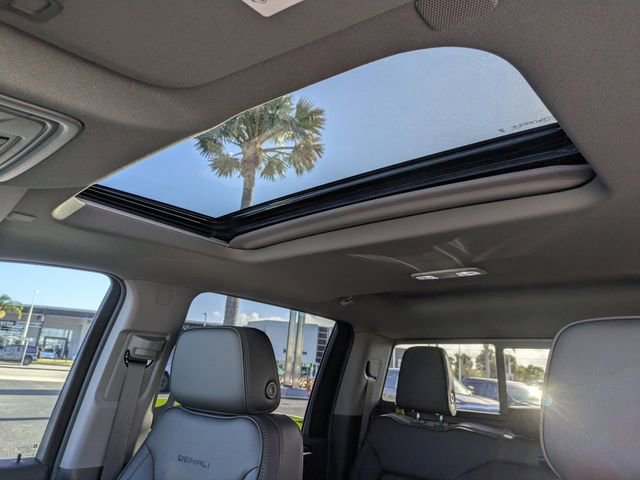 New 2026 GMC Sierra 2500 Denali w/ Denali Reserve Package image 22