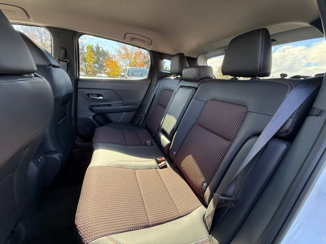 New 2026 Nissan Kicks SR w/ Cold Weather Package AWD/4WD image 13