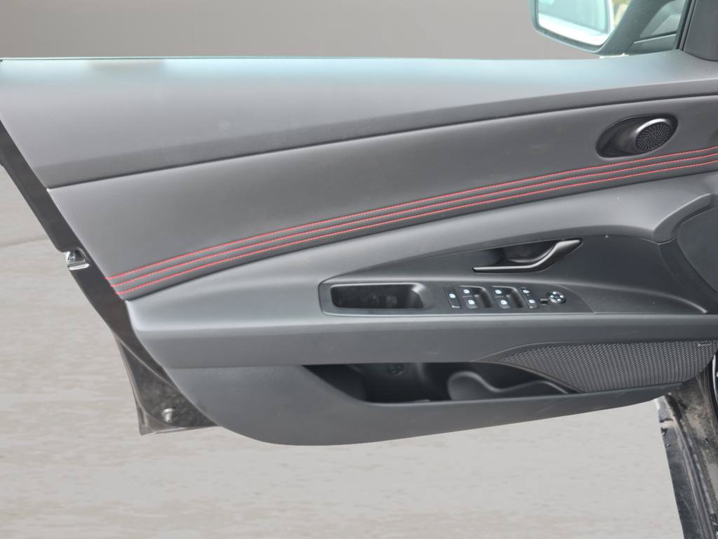 Certified 2025 Hyundai Elantra N Line FWD image 17