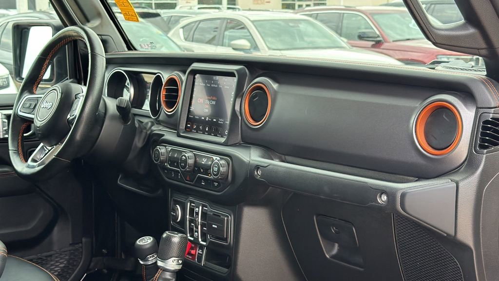 Used 2023 Jeep Gladiator Mojave w/ Cold Weather Group AWD/4WD image 32