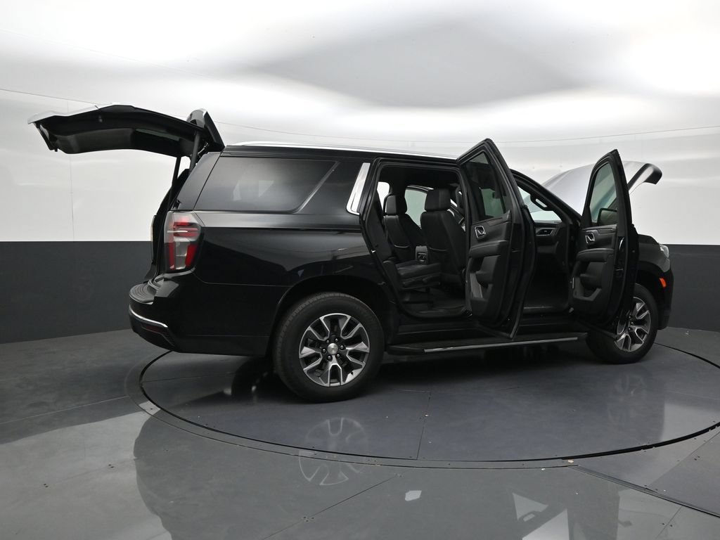 Used 2022 Chevrolet Tahoe LT w/ Luxury Package RWD image 19