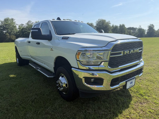 Used 2023 RAM 3500 Tradesman AWD/4WD image 3