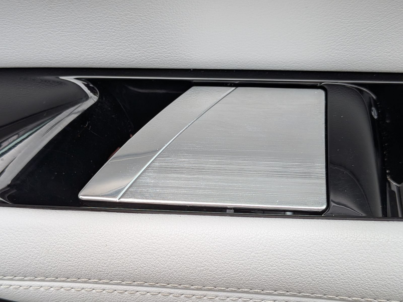 Used 2024 Cadillac Lyriq Luxury RWD image 36