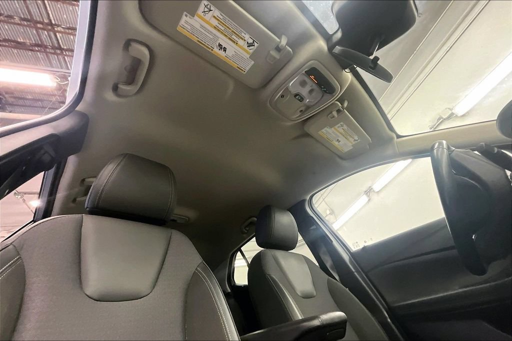 Used 2020 Buick Encore GX Select w/ Advanced Technology Package FWD image 28