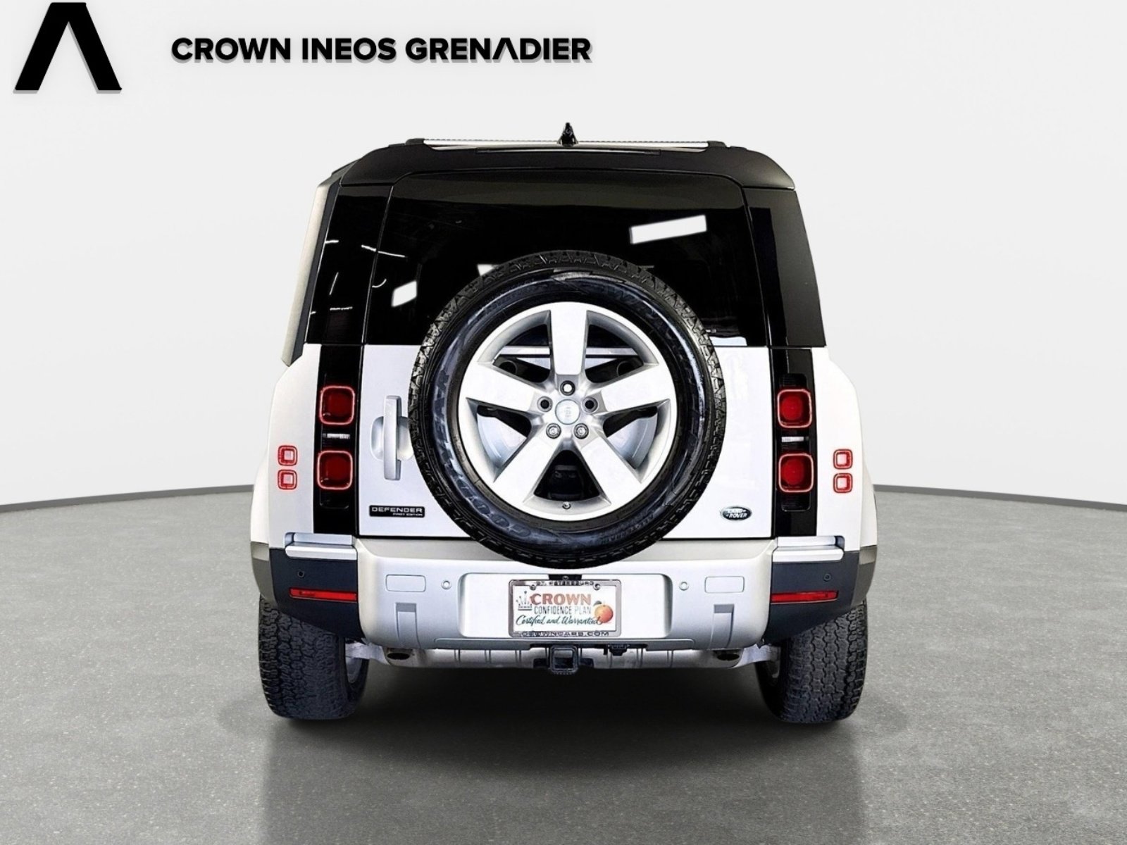 Used 2020 Land Rover Defender 110 First Edition image 7