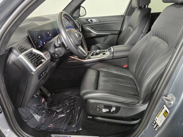 Used 2025 BMW X7 M60i AWD/4WD image 23