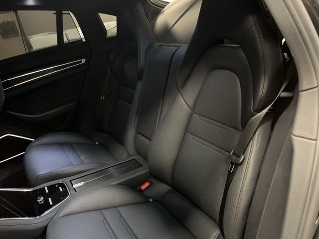 Used 2023 Porsche Panamera image 22
