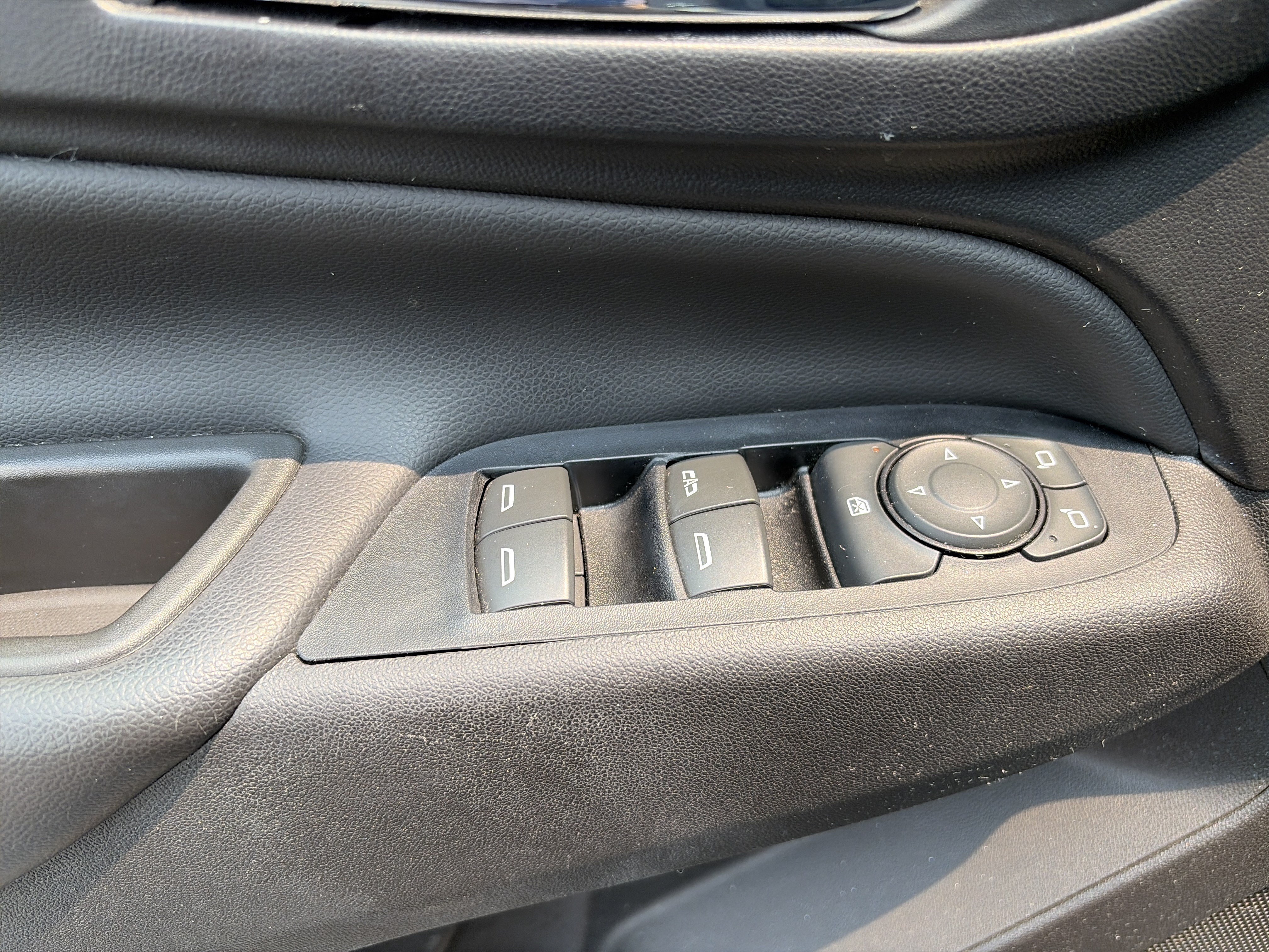 Used 2019 Chevrolet Equinox LT AWD/4WD image 15