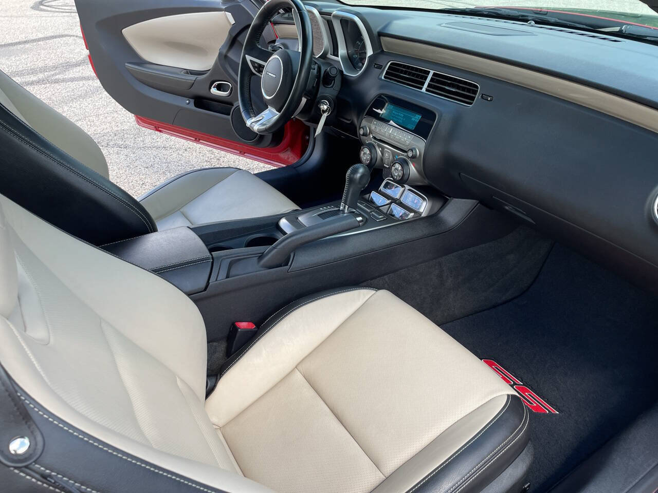 Used 2010 Chevrolet Camaro SS w/ LPO, Ground Effects Package RWD image 96