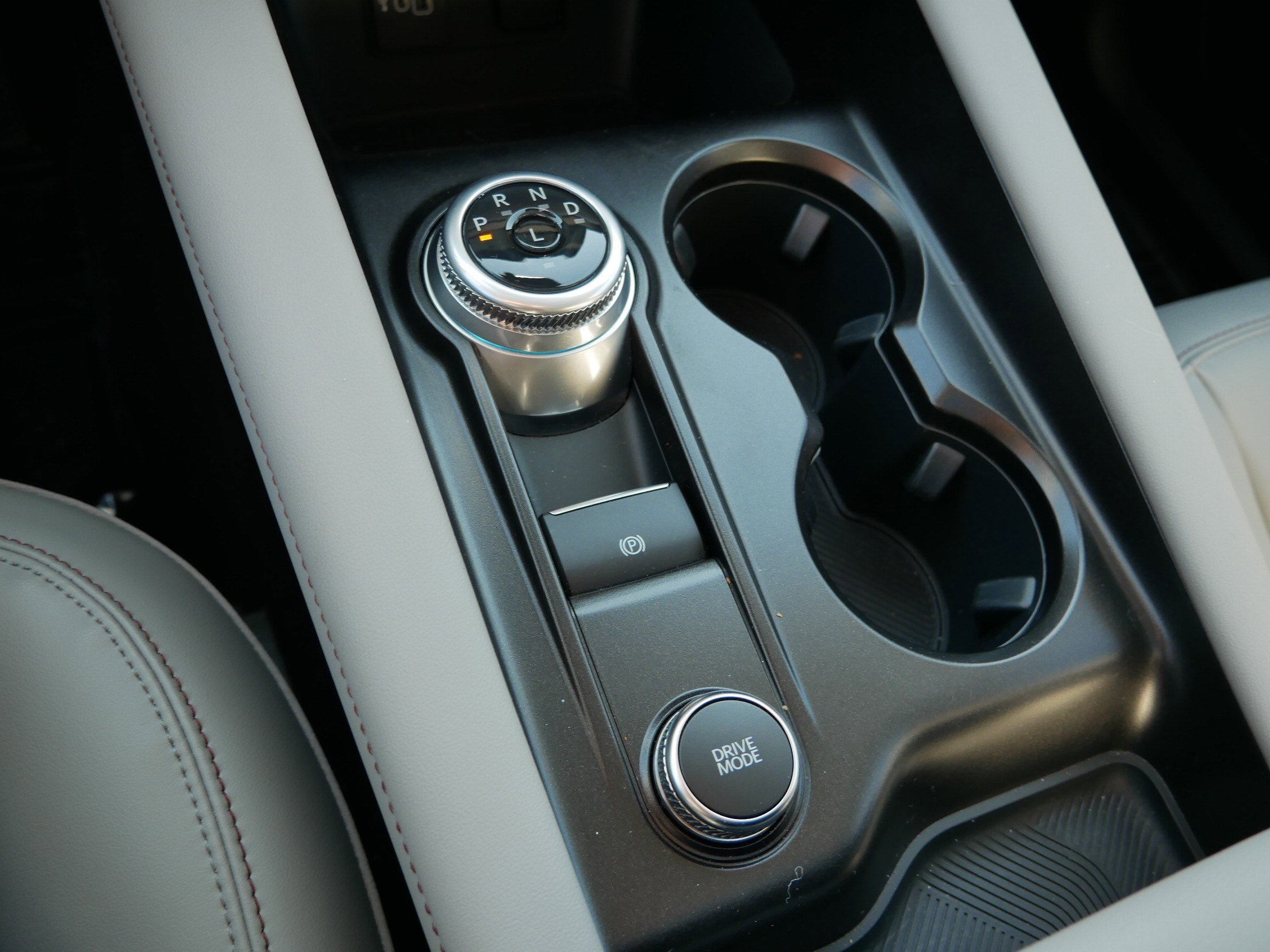 Used 2026 Ford Explorer Active w/ Active Comfort Package image 24