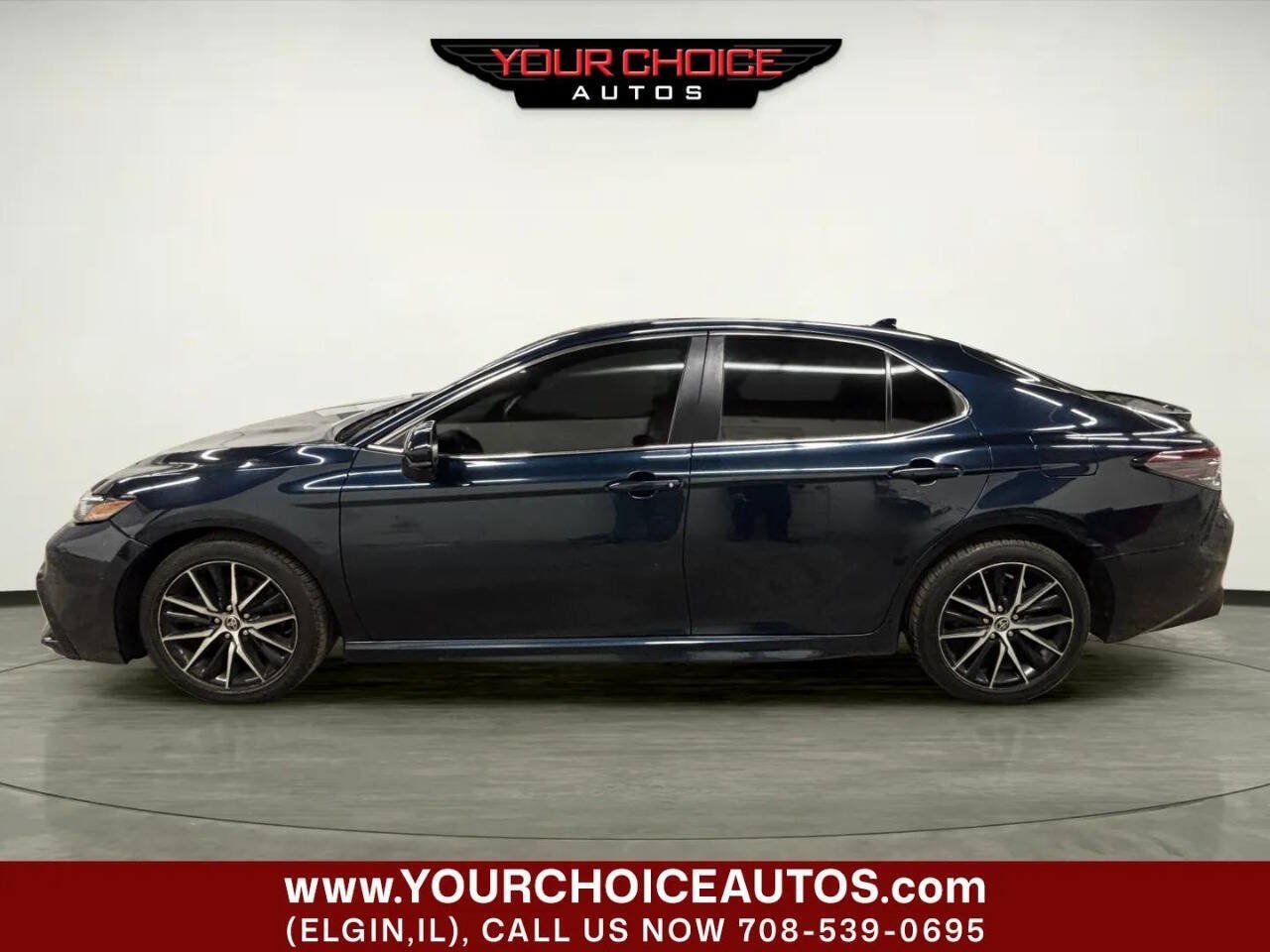 Used 2021 Toyota Camry SE FWD image 2
