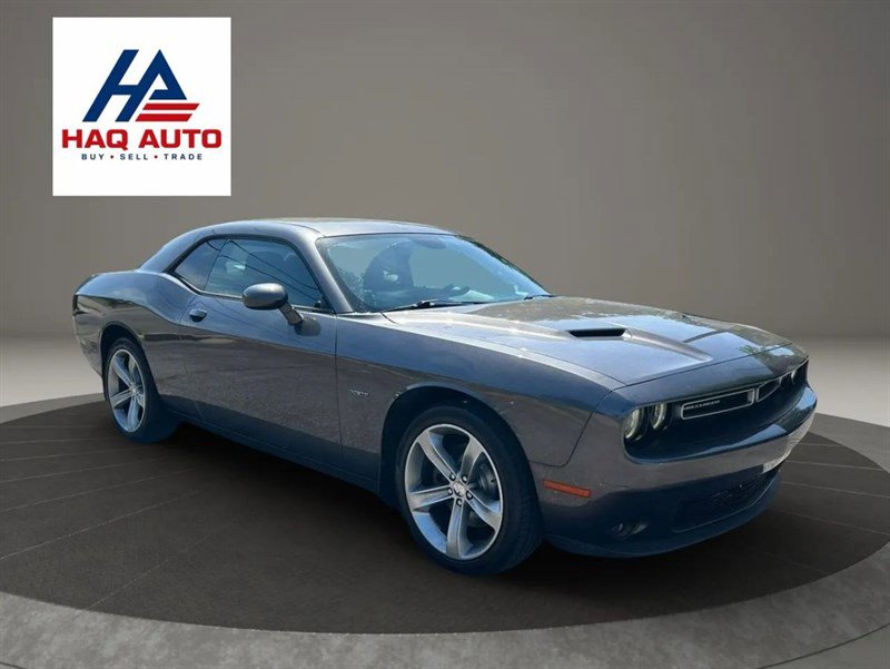 Used 2015 Dodge Challenger R/T w/ Quick Order Package 22B R/T RWD image 3
