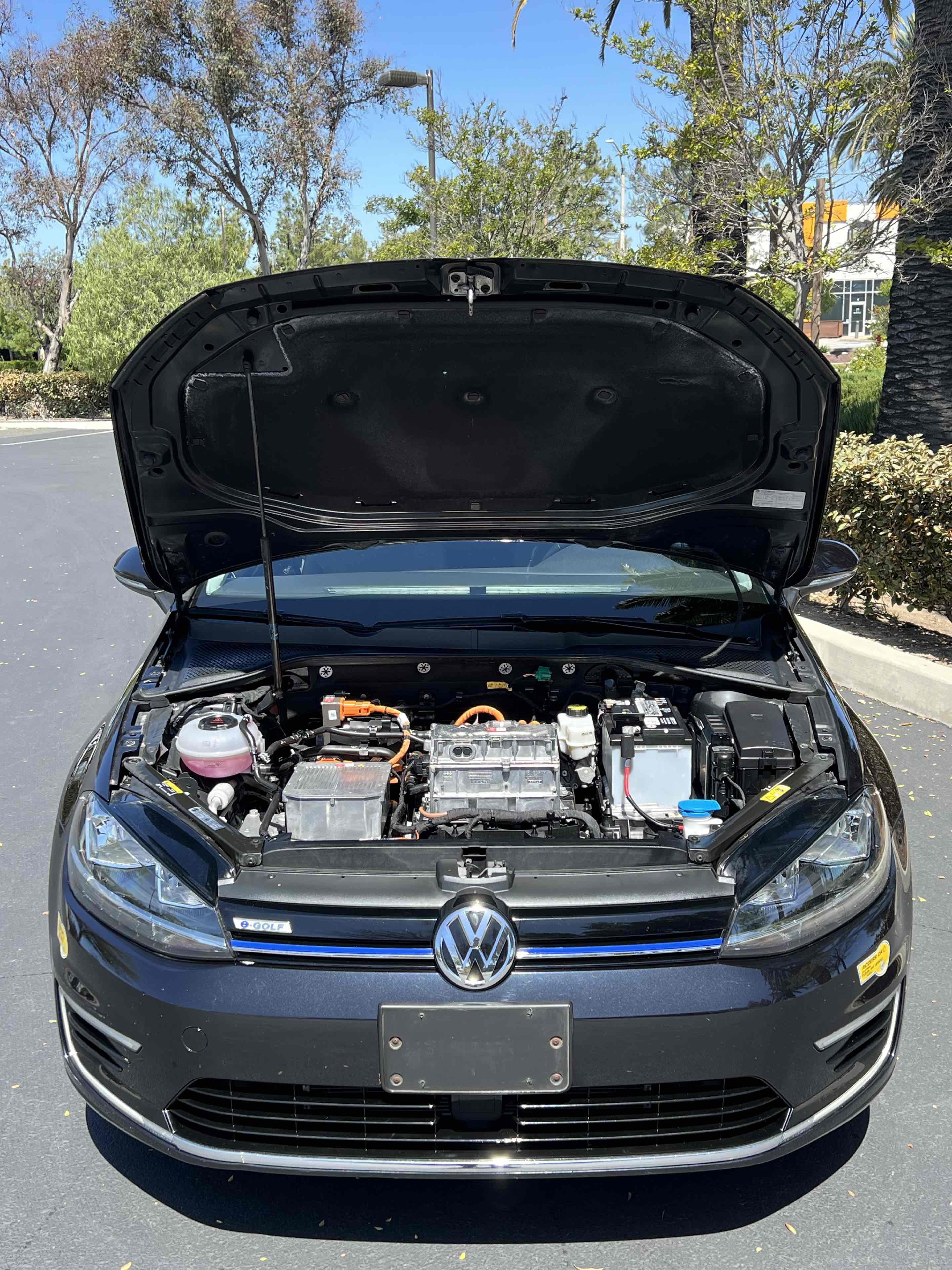 Used 2019 Volkswagen e-Golf SE w/ Driver Assistance Package FWD image 22