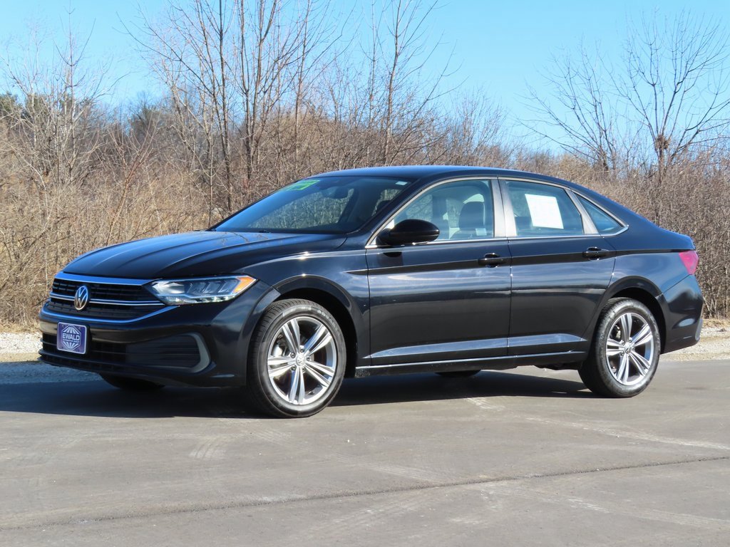 Used 2024 Volkswagen Jetta SE image 18