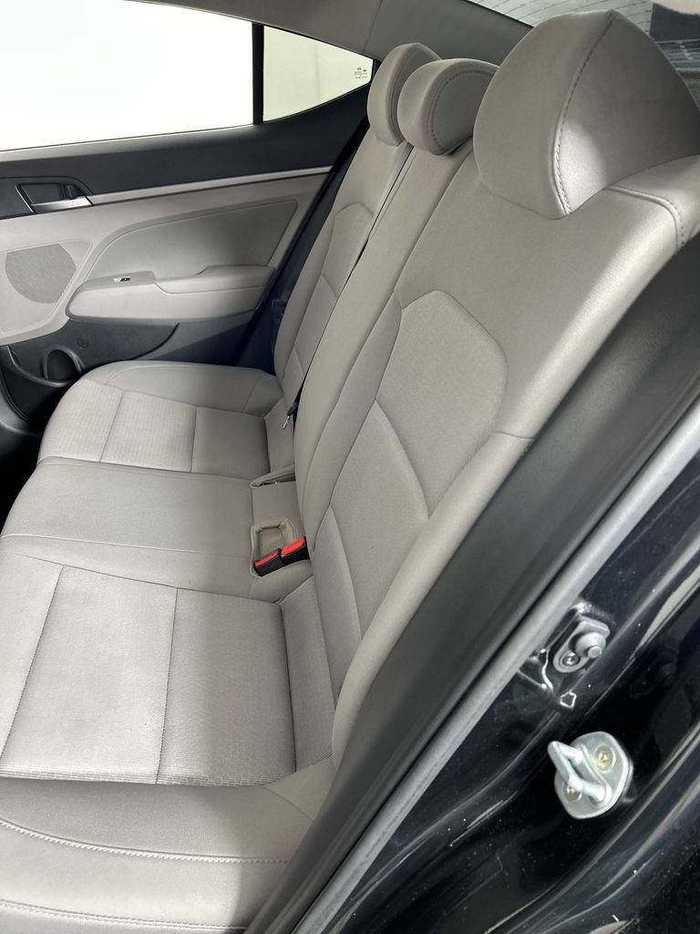 Used 2018 Hyundai Elantra Value Edition FWD image 17