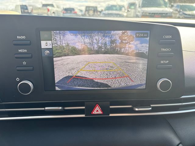 Used 2026 Hyundai Elantra SE FWD image 24