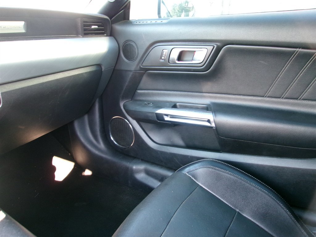 Used 2019 Ford Mustang Premium image 15