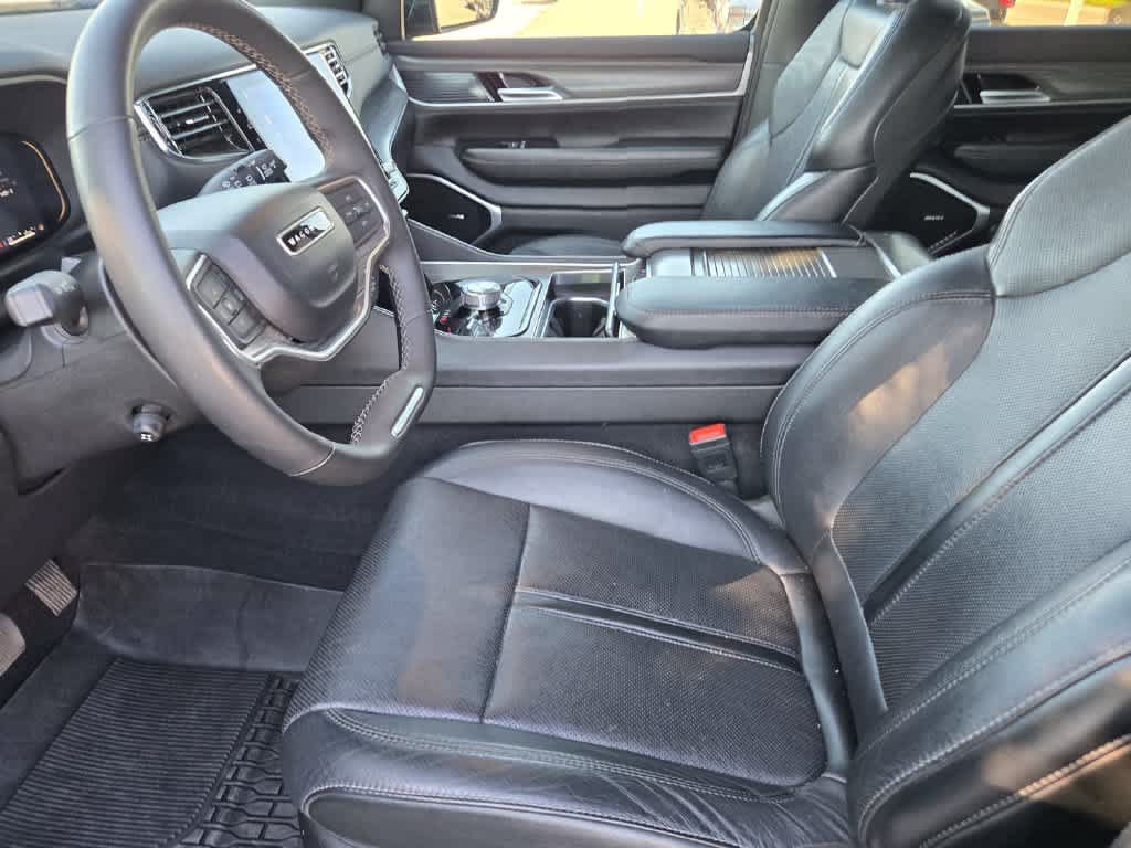 Used 2024 Jeep Wagoneer Series II AWD/4WD image 19