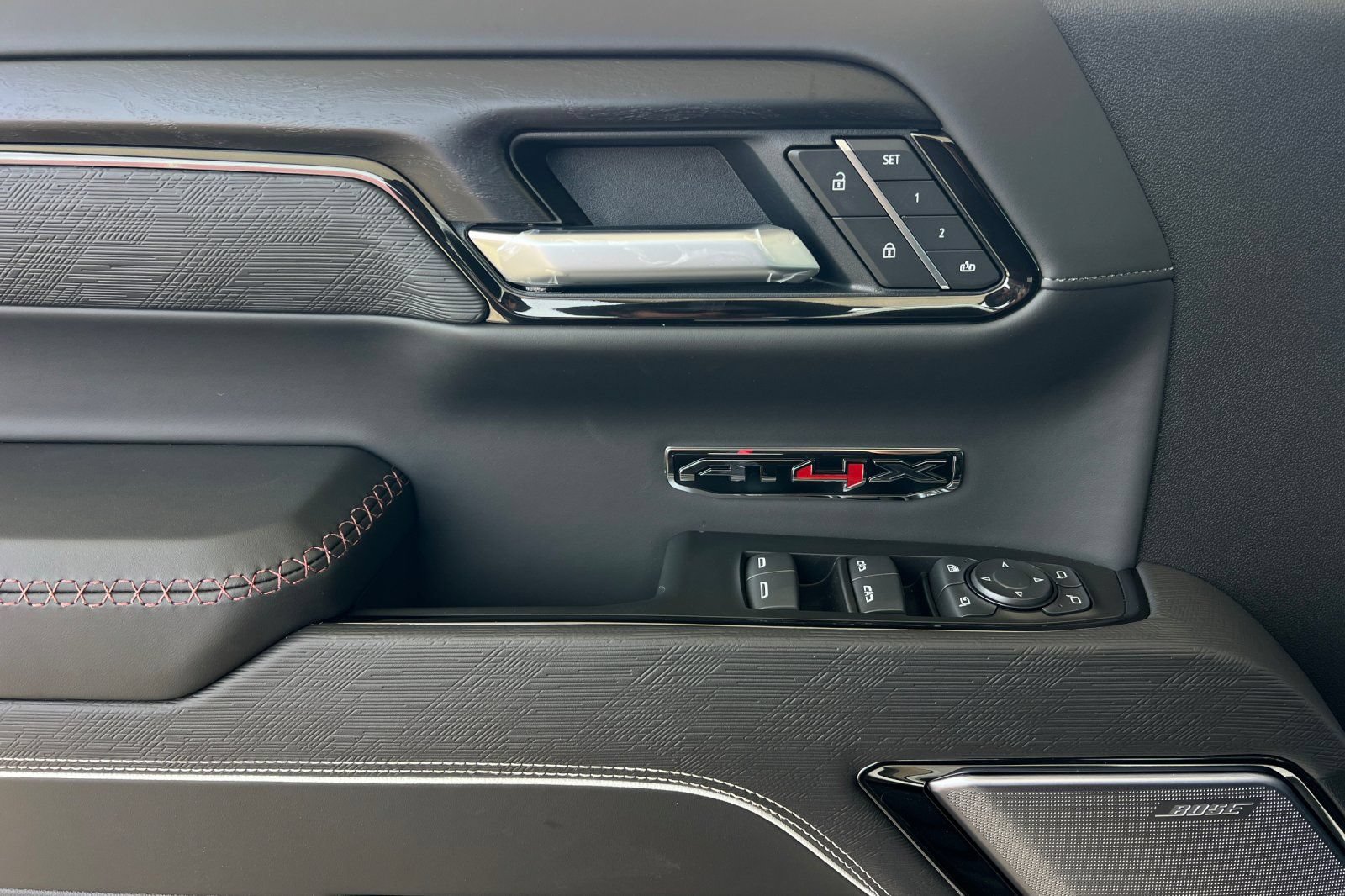 New 2026 GMC Sierra 1500 AT4X w/ AT4X AEV Edition AWD/4WD image 8