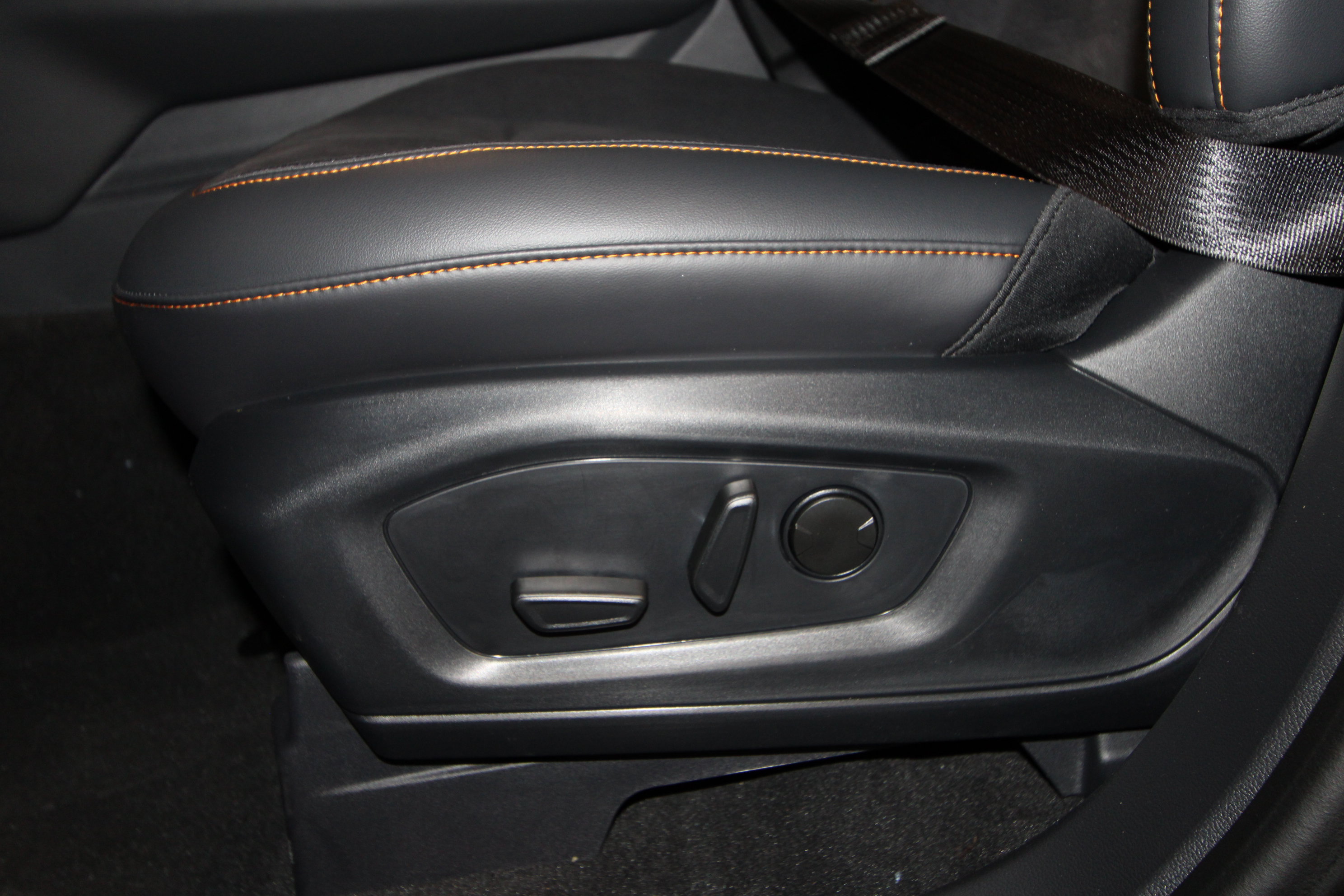 New 2027 Ford Explorer Tremor w/ Tremor Convenience Package AWD/4WD image 6