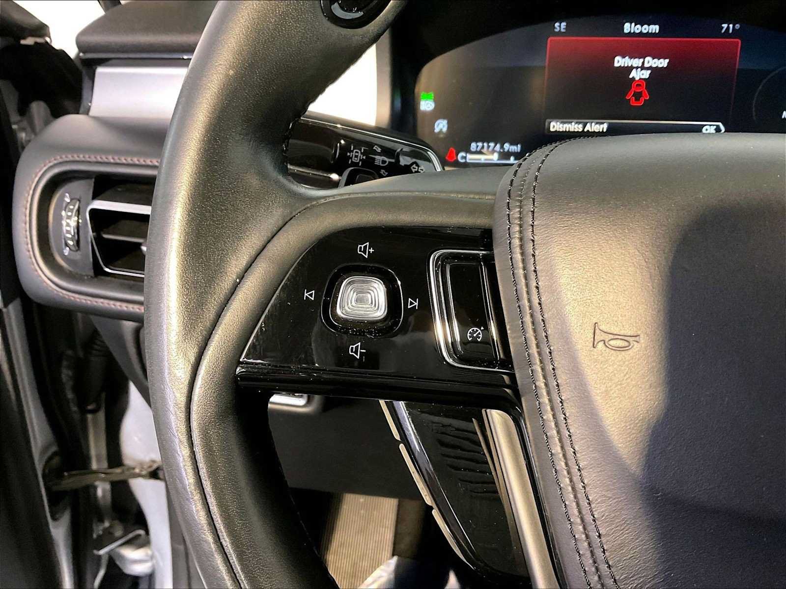 Used 2021 Lincoln Aviator AWD image 27