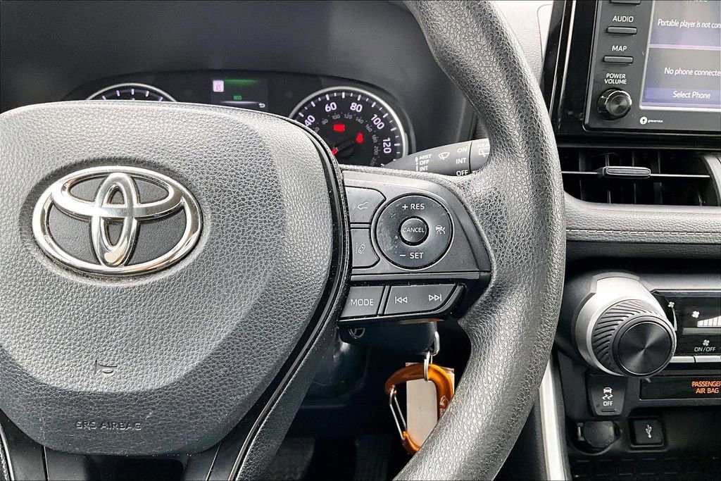 Used 2022 Toyota RAV4 LE image 24