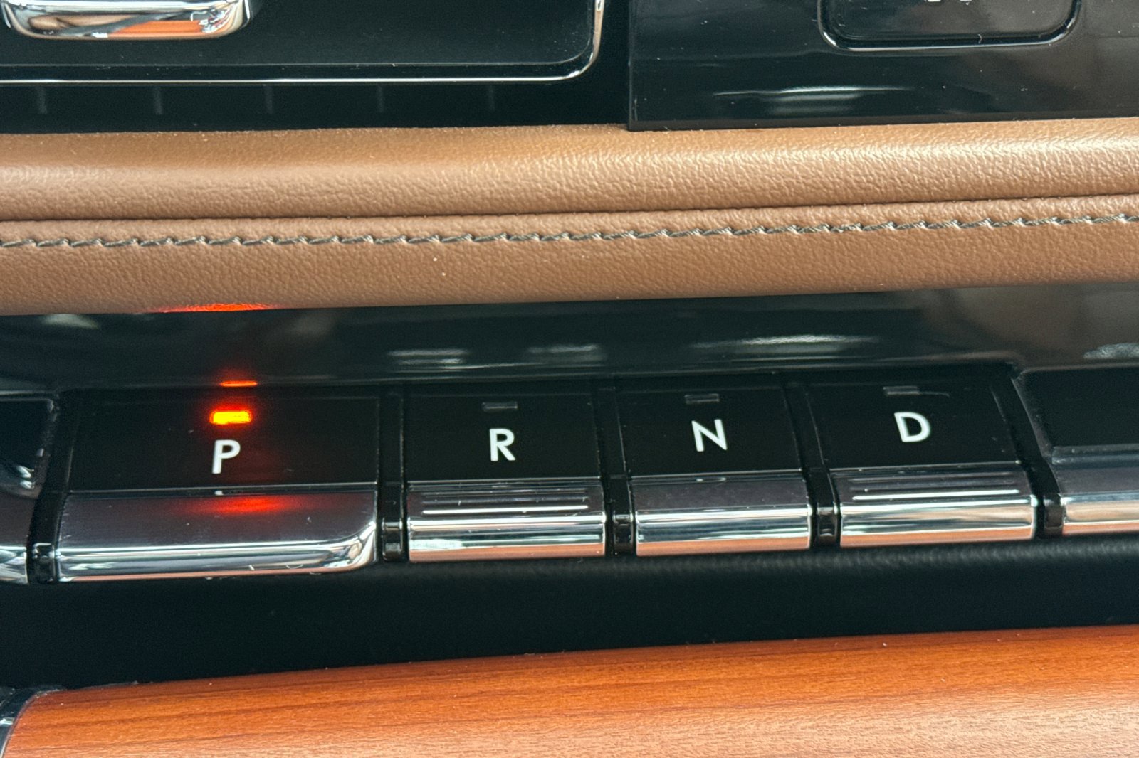 Used 2020 Lincoln Aviator Reserve w/ Equipment Group 202A image 23