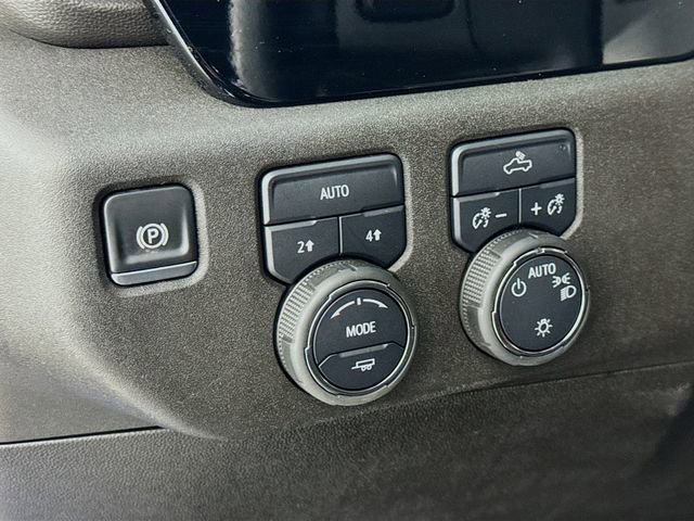 Used 2025 Chevrolet Silverado 1500 LT AWD/4WD image 10