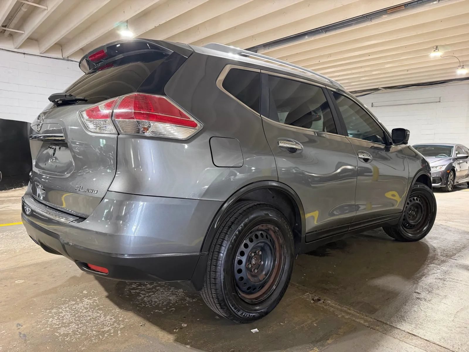 Used 2016 Nissan Rogue SL w/ SL Premium Package AWD/4WD image 3