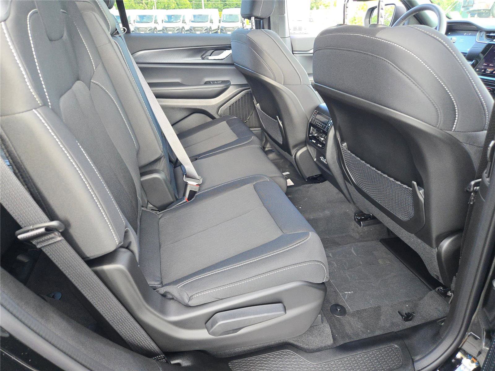 New 2025 Jeep Grand Cherokee L Laredo w/ MOPAR Finishing Package image 11