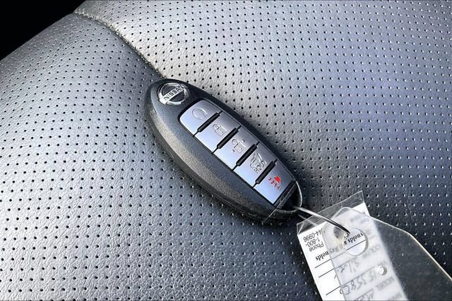 Used 2017 Nissan Murano Platinum w/ Platinum Technology Package AWD/4WD image 34