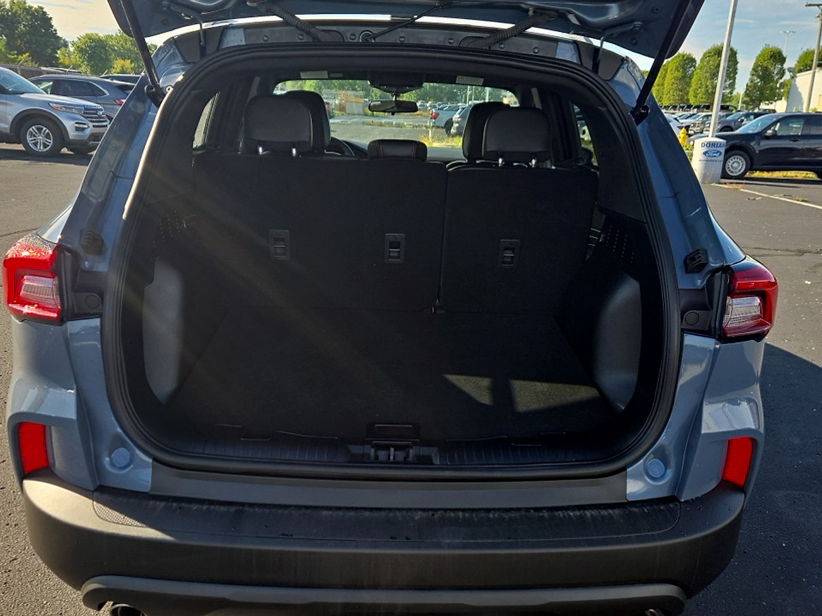 Used 2025 Ford Escape ST-Line w/ Cold Weather Package AWD/4WD image 23