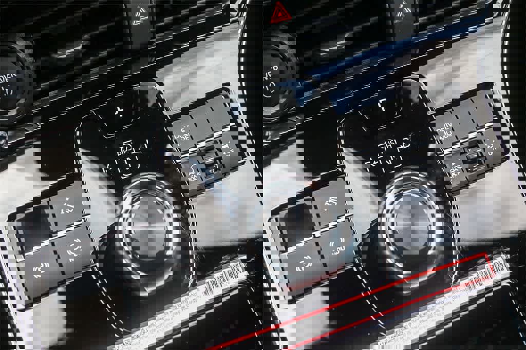 Used 2025 Subaru Solterra Premium image 20