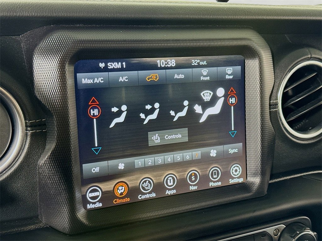 Used 2020 Jeep Wrangler Unlimited Sahara image 16