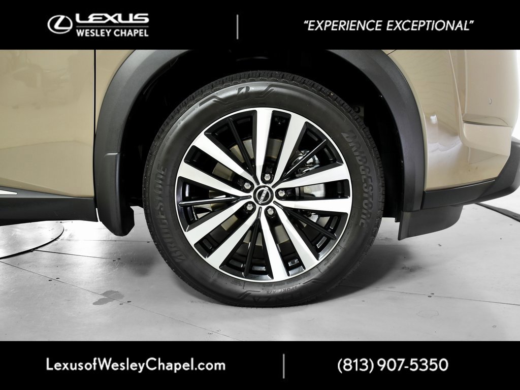 Used 2025 Nissan Pathfinder Platinum w/ Cargo Package image 5