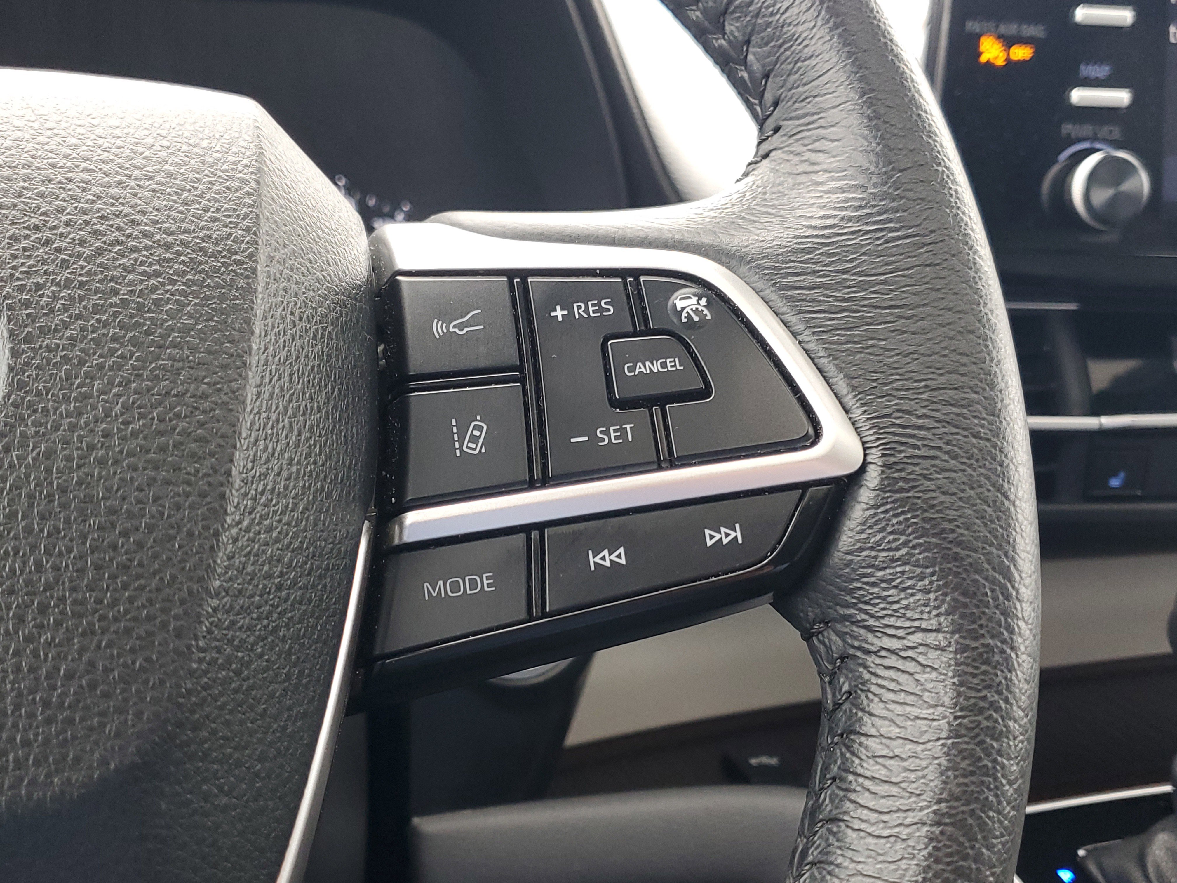 Certified 2024 Toyota Sienna XLE image 24