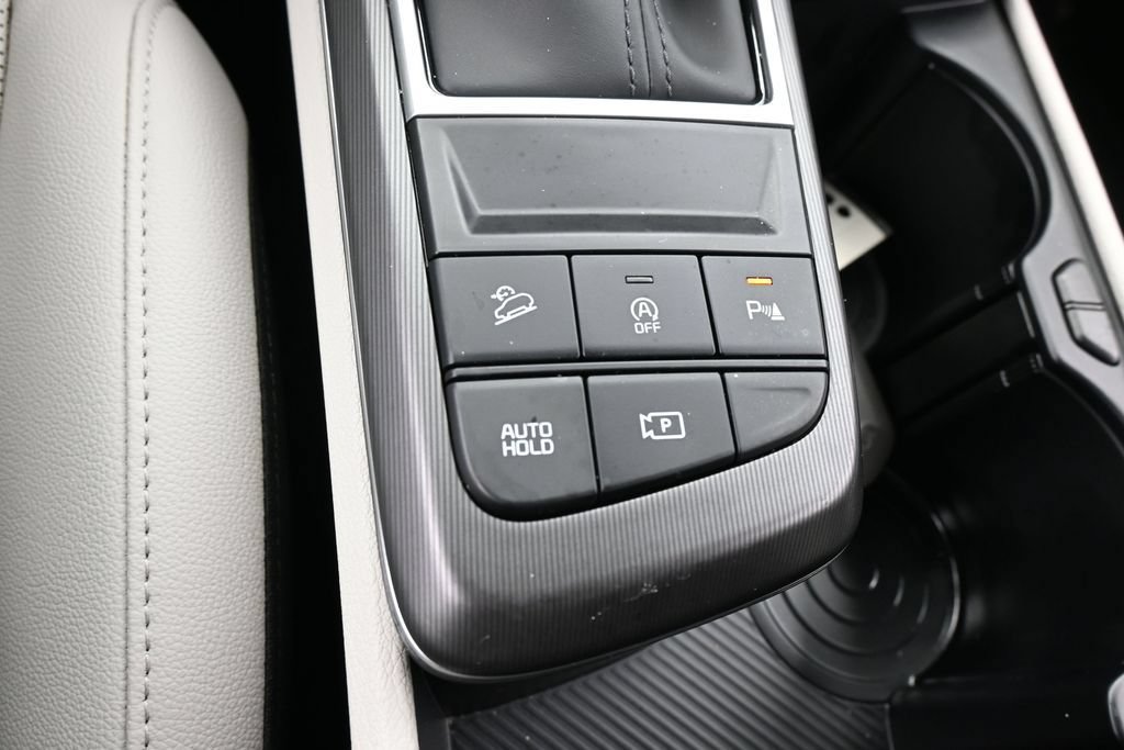 Used 2026 Kia Sportage EX FWD image 24